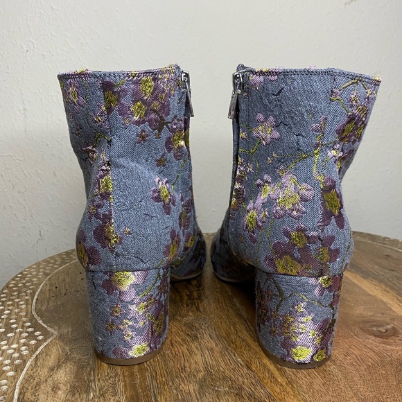 Zigi Soho Nydia Floral Embroidered Ankle Booties barbiecore - Picture 6 of 10